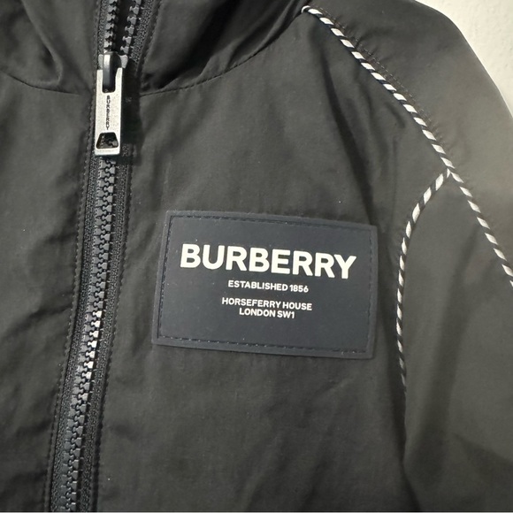 Burberry Designer 2023 Black Lightweight WindBreaker size 3T - Picture 7 of 8